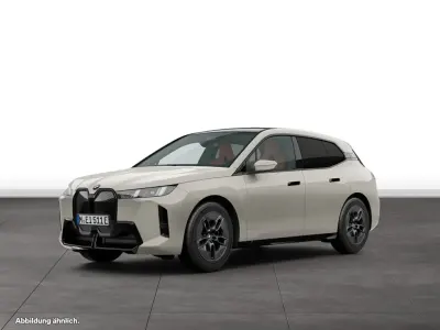 Gebraucht BMW iX M Sport 300 kW (408 PS) 2025 Grau SUV