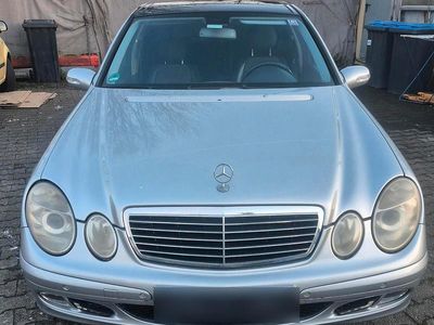 Gebraucht Mercedes E280 42 PS (30 kW) 2004 Silber Limousine