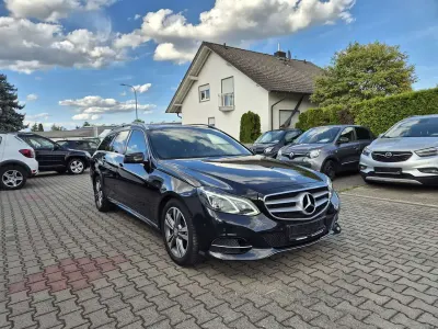 Gebraucht Mercedes E200 184 PS (135 kW) 2016 Obsidianschwarz Kombi