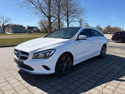 Second-hand Mercedes CLA200 Urban 156 CP (114 kW) 2018 Alb Coupe