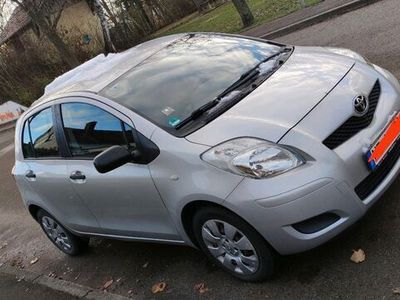 gebraucht Toyota Yaris 2009 mit neuem TÜV und zu wenig km