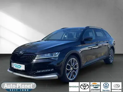 Gebraucht Skoda Superb 200 PS (147 kW) 2023 Blackmagic perleffekt (metallic) Kombi