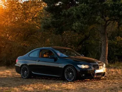 Gebraucht BMW 330 360 PS (264 kW) 2009 Schwarz Coupé