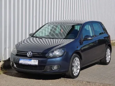 Gebraucht VW Golf VI Highline 122 PS (89 kW) 2011 Blau Kleinwagen