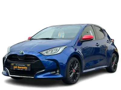 Gebraucht Toyota Yaris Hybrid 92 PS (67 kW) 2021 Blau Kleinwagen