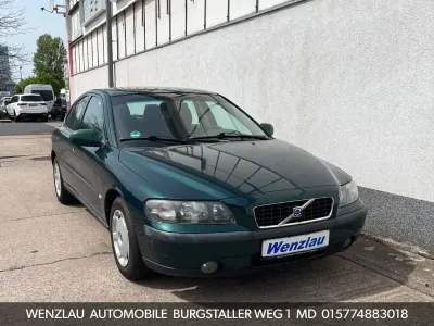 Usata Volvo S60 140 CV (102 kW) 2001 Verde Berlina