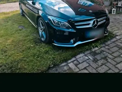 Gebraucht Mercedes C220 AMG line 170 PS (125 kW) 2018 Schwarz Kombi
