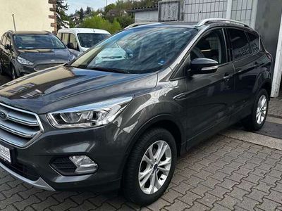 gebraucht Ford Kuga Titanium / 8fach Bereift / el.Heckklappe / Navi