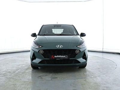 Usata Hyundai i10 GO! 67 CV (49 kW) 2023 Verde Utilitaria