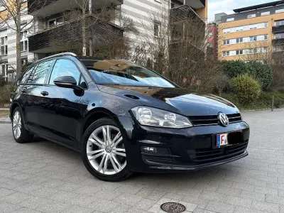 Gebraucht VW Golf VII Comfortline 105 PS (77 kW) 2016 Schwarz Kombi