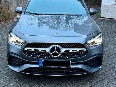 Gebraucht Mercedes GLA200 AMG 163 PS (119 kW) 2022 Grau SUV
