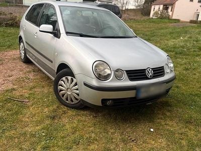 Gebraucht VW Polo 64 PS (47 kW) 2004 Grau Kleinwagen