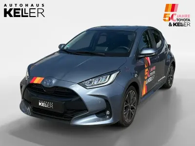 Neu Toyota Yaris 117 PS (86 kW) 2026 Celestite grey Kleinwagen