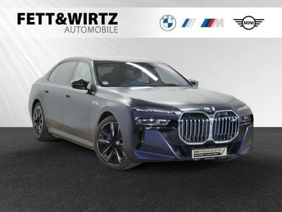 BMW M760e