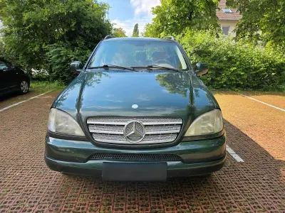 Gebraucht Mercedes ML270 163 PS (119 kW) 2001 Grün SUV
