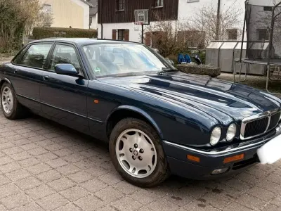 Używany Jaguar XJ6 Sovereign 211 KM (155 kW) 1994 Niebieski Sedan/Limuzyna