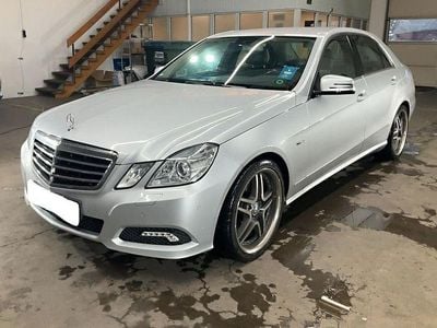 Gebraucht Mercedes E220 170 PS (125 kW) 2009 Silber Limousine