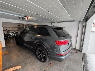 Usata Audi Q7 Exclusive 272 CV (200 kW) 2017 Grigio SUV