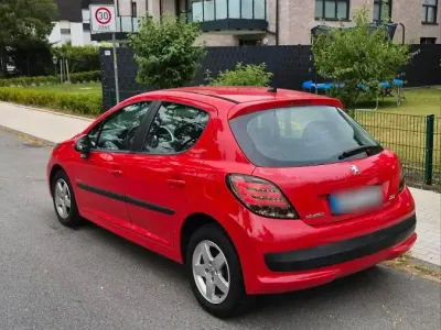 Gebraucht Peugeot 207 75 PS (55 kW) 2009 Kleinwagen