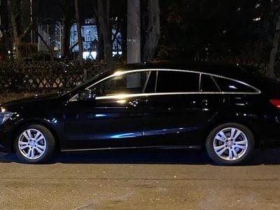 Gebraucht Mercedes CLA180 Shooting Brake 122 PS (89 kW) 2015 Schwarz Kombi