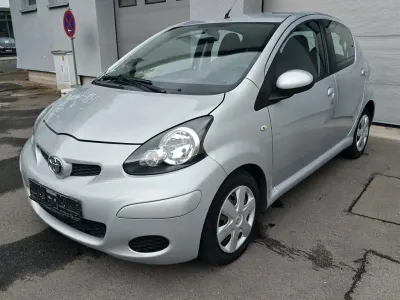 Gebraucht Toyota Aygo City 68 PS (50 kW) 2009 Silber Kleinwagen
