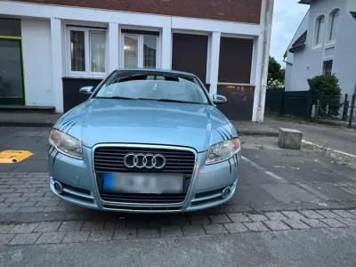 Gebraucht Audi A4 131 PS (96 kW) 2006 Blau Limousine