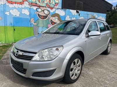 Usata Opel Astra Edition 140 CV (102 kW) 2008 Argento Station wagon
