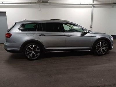 Gebraucht VW Passat 190 PS (139 kW) 2019 Pyrit silber metallic Kombi