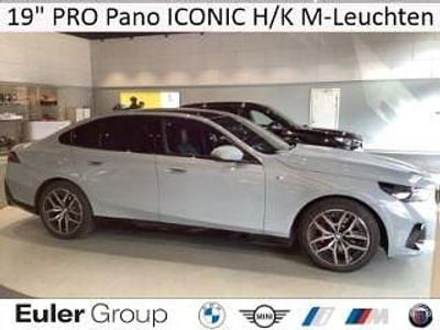 Grau Gebraucht 2025 BMW 520 Performance Limousine | 49.333 € (Superpreis)
