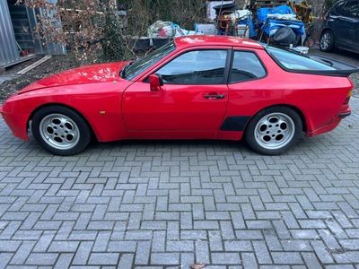 Porsche 944