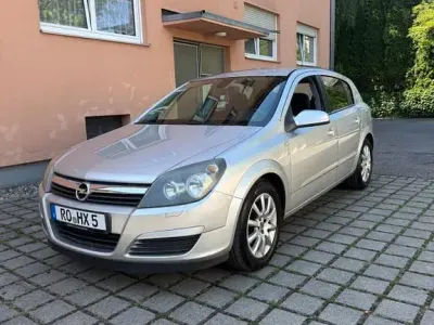 Gebraucht Opel Astra 105 PS (77 kW) 2004 Silber Limousine
