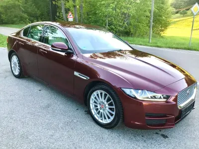 Occasion Jaguar XE Portfolio 163 PK (119 kW) 2015 Rood Sedan