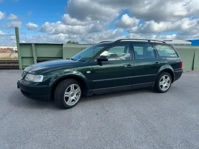 Gebraucht VW Passat 101 PS (74 kW) 1998 Grün Kombi