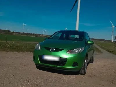 Usata Mazda 2 75 CV (55 kW) 2009 Verde Utilitaria