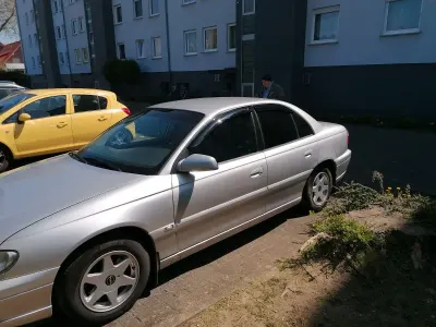 Gebraucht Opel Omega Elegance 144 PS (105 kW) 2001 Silber Limousine
