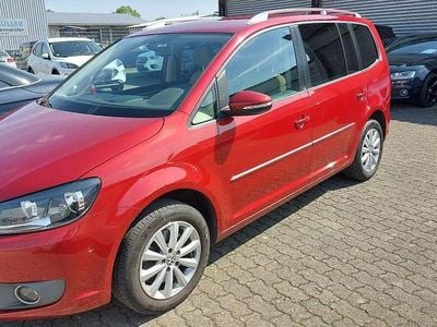 Second-hand VW Touran Highline 150 CP (110 kW) 2010 Roșu Monovolum