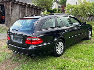 Mercedes E280