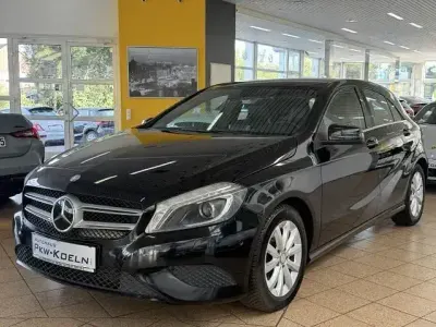Gebraucht Mercedes A200 136 PS (100 kW) 2014 Schwarz Limousine
