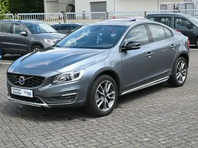 Gebraucht Volvo S60 CC Summum 245 PS (180 kW) 2017 Grau Limousine