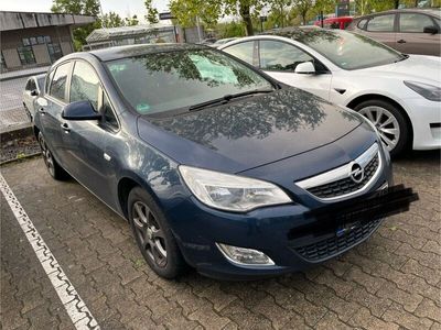 gebraucht Opel Astra 1.4 Turbo Design Edition 140PS PDC SHZ