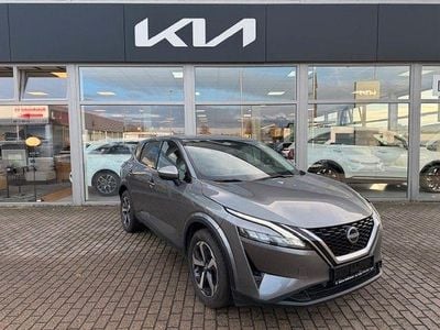 Grau Gebraucht 2024 Nissan Qashqai N-Connecta SUV | 23.990 € (Fairer Preis)