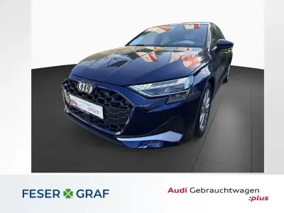 Gebraucht Audi A3 Ambiente 150 PS (110 kW) 2025 Navarrablau metallic Limousine