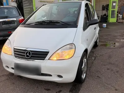 Gebraucht Mercedes A160 102 PS (75 kW) 1999 Weiß Kleinwagen