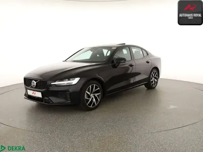 Używany Volvo S60 Plus 456 KM (335 kW) 2023 Czarny Sedan/Limuzyna