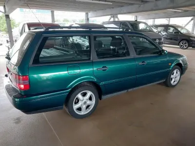 Usata VW Passat 116 CV (85 kW) 1995 Verde Station wagon