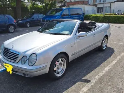 Gebraucht Mercedes CLK200 136 PS (100 kW) 1998 Silber Cabrio