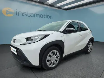 Gebraucht Toyota Aygo X 72 PS (52 kW) 2023 Weiß SUV