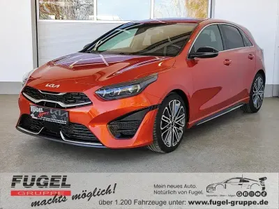 Gebraucht Kia Ceed GT-Line 160 PS (117 kW) 2023 Orange fusion met. Kleinwagen