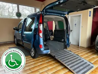 Gebraucht Renault Kangoo Luxe 106 PS (77 kW) 2013 Blau "etoile" Van / Kleinbus