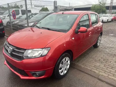 Gebraucht Dacia Sandero Lauréate 90 PS (66 kW) 2015 Orange Limousine